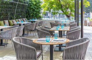 sillas y mesas exterior para terraza restaurante TOP Sillas y Mesas